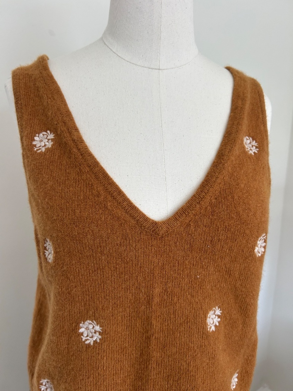Madewell Tank - Picture 2 of 4